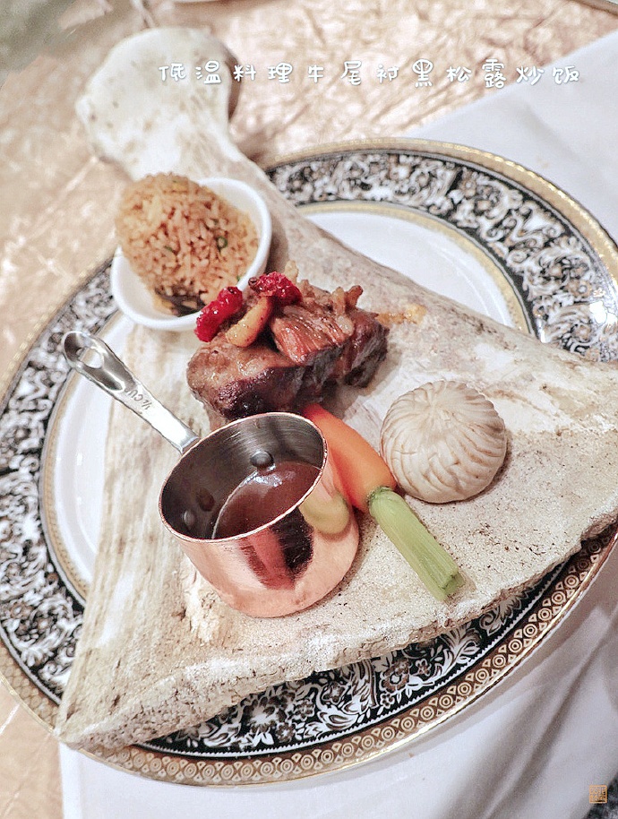 不能飞去巴黎伦敦,不如到大连喂鸽子,赏海景吃海鲜