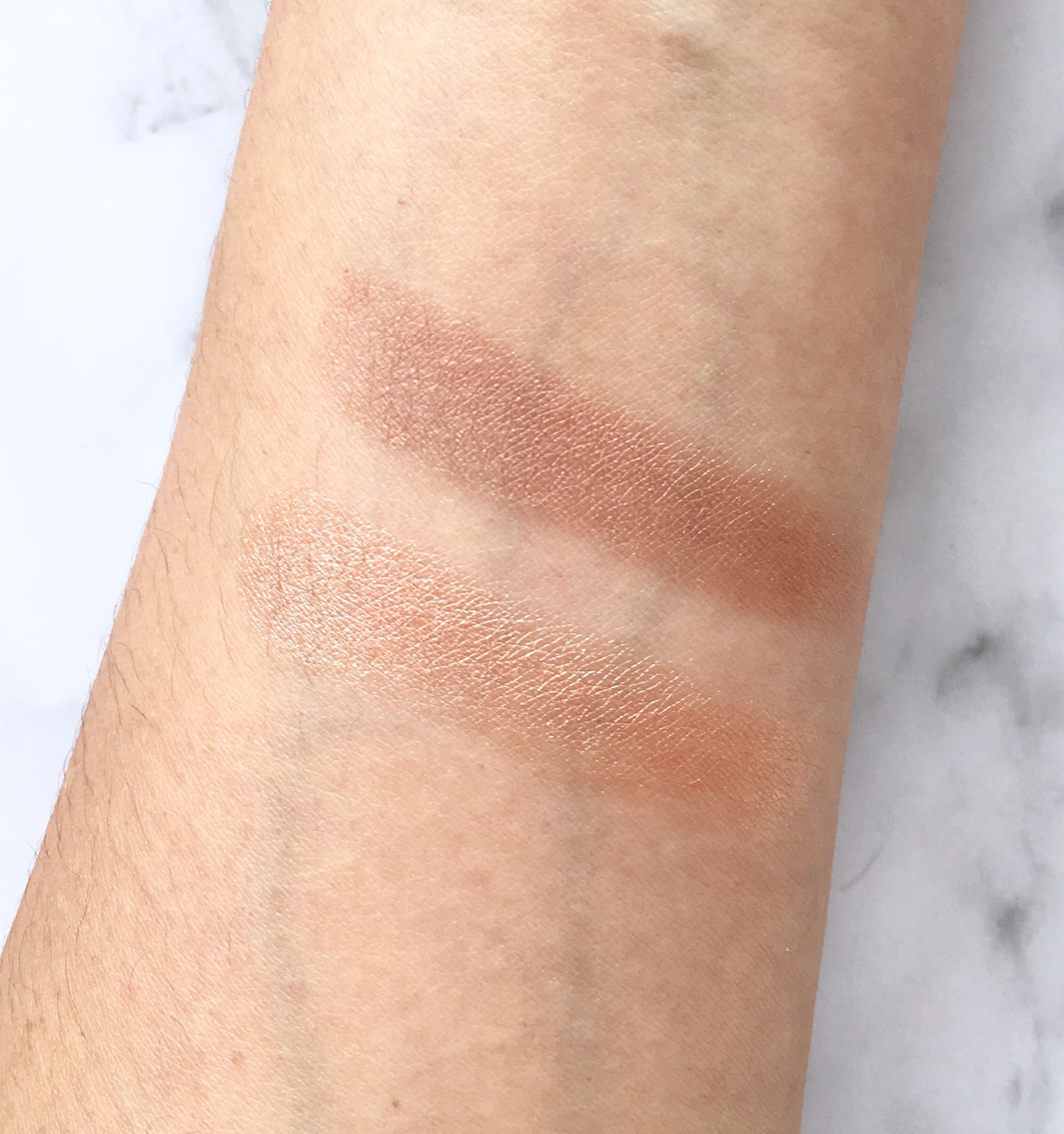 选眼影盘冷白皮,推荐一款好用的眼影盘