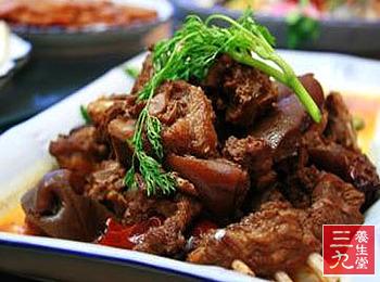 正宗脆皮狗肉鲜香脆嫩,红烧狗肉肉嫩味香令人回味无穷