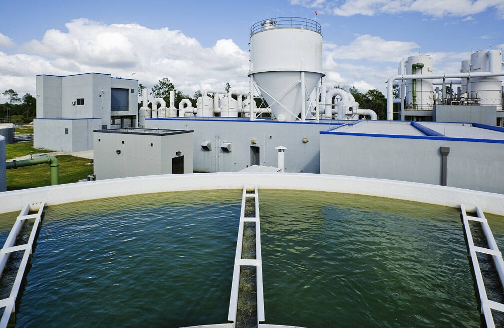 去除自来水中的氯能用高锰酸钾吗,水质余氯怎么消除