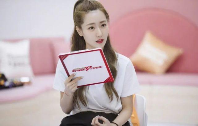 冰雪薇甜现状图片,冰雪薇甜现在有钱吗