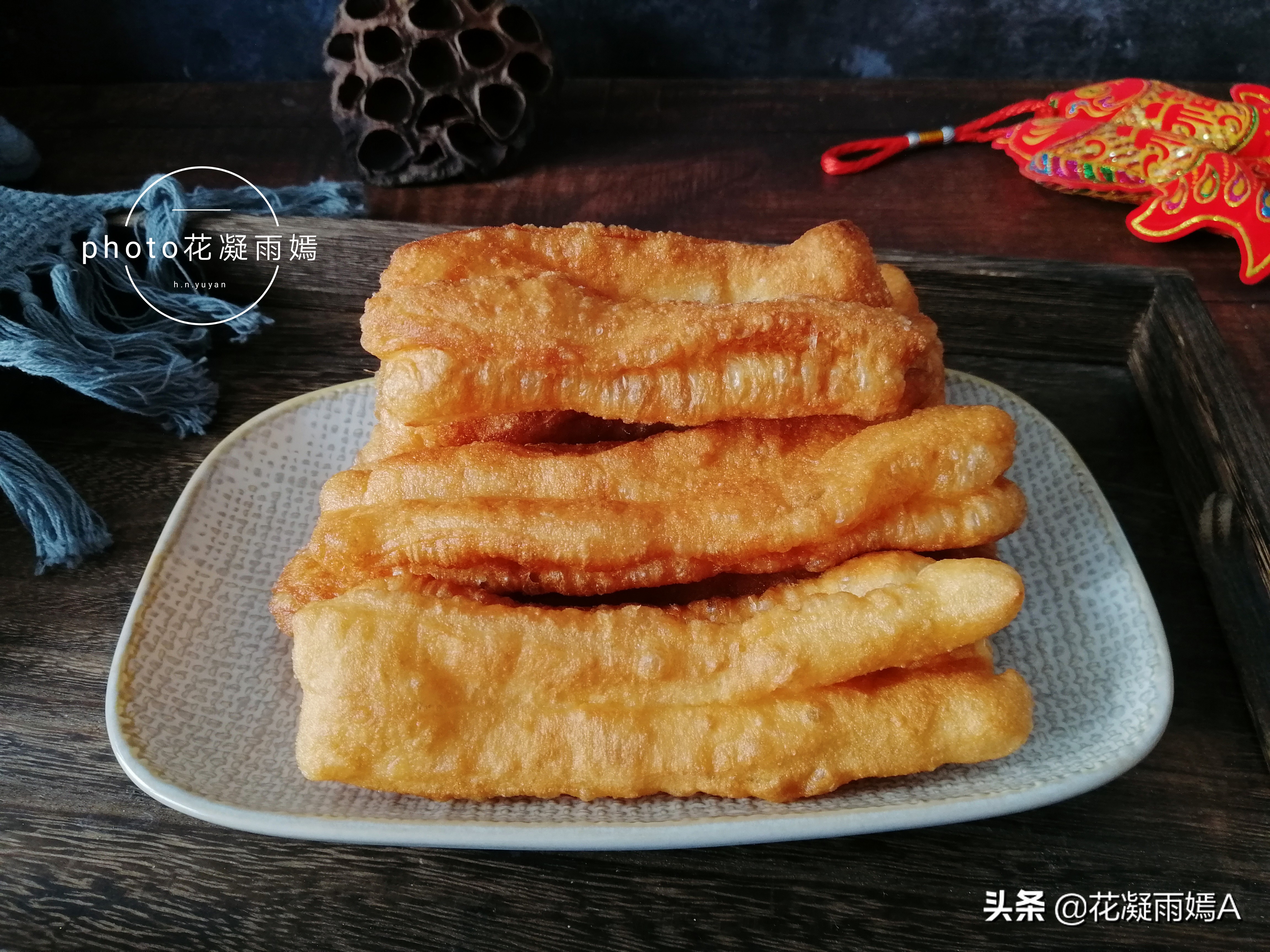 做好的油条摆摊怎么出摊,油条最简单的做法只用面粉鸡蛋