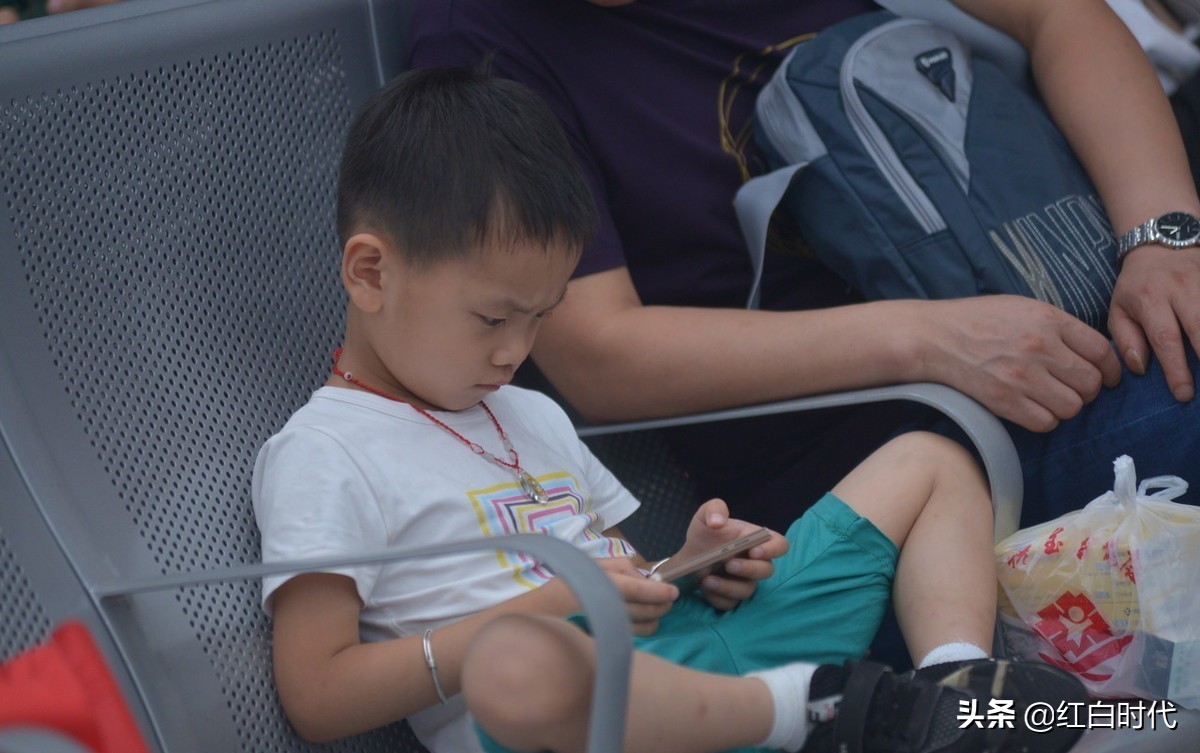 家庭游戏机选择哪个好,现在家用主流游戏机是什么