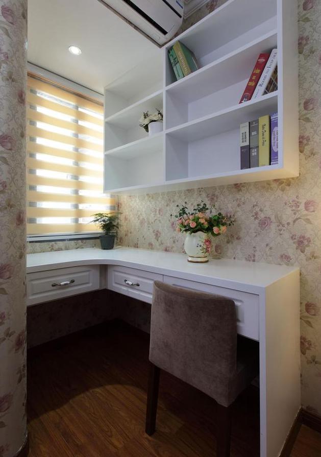 进门餐厅两室改三室,开门正对餐厅装修案例