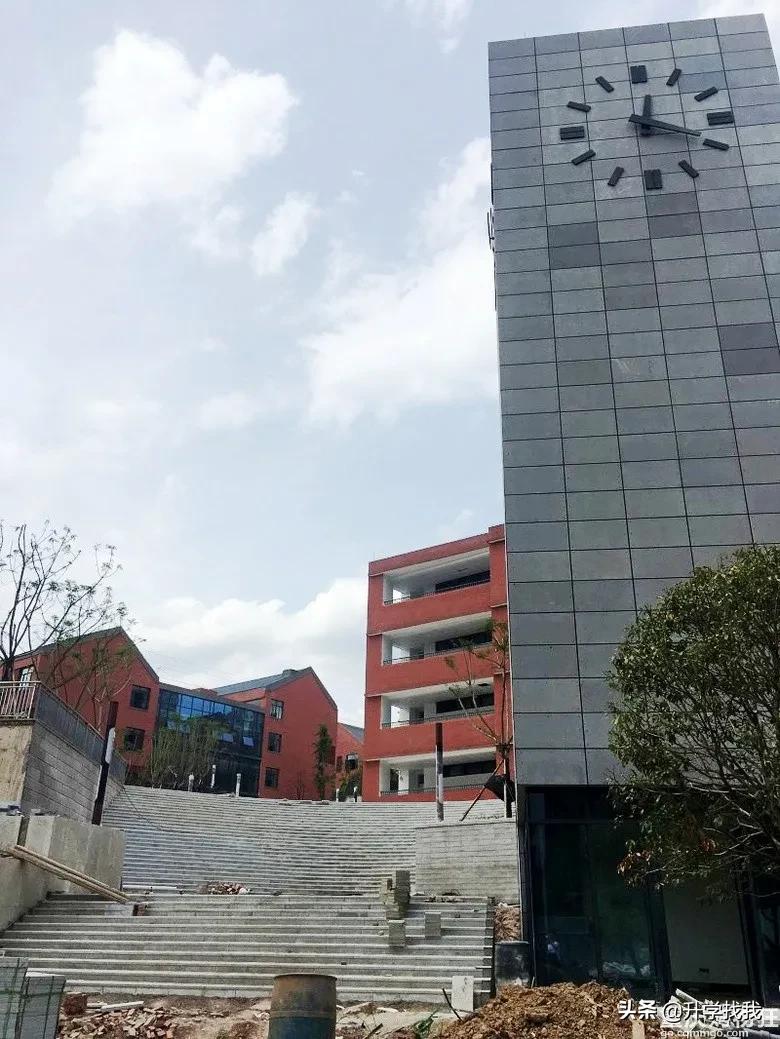 重庆探校|还有12天开学，我去逛了一圈新修的石子山学校