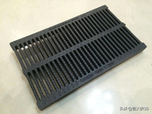 小的时候,有一次掏阴沟,居然有意外的发现,收获颇丰,大快朵颐