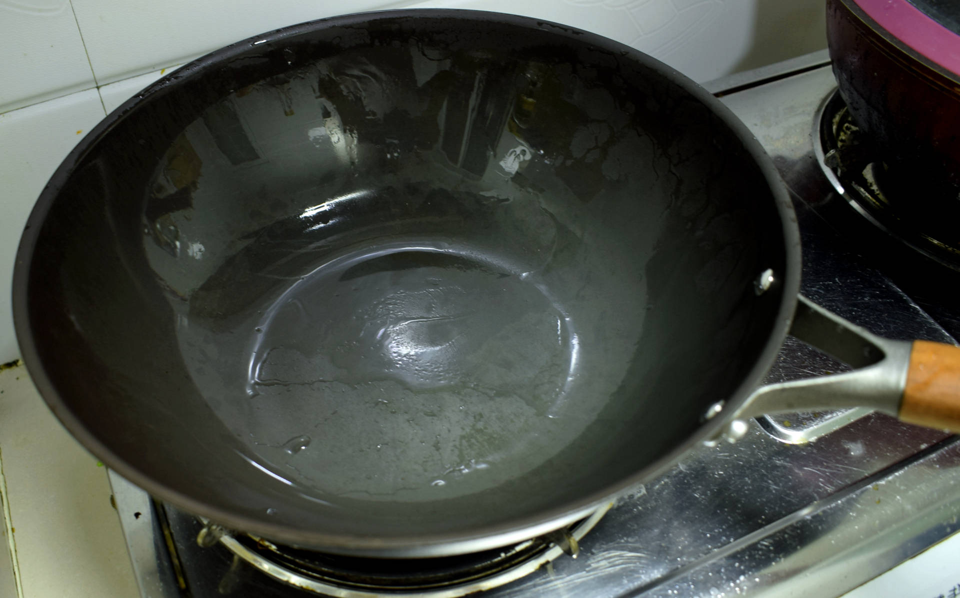 不沾油烟的炒菜锅,最好的炒菜铁锅推荐