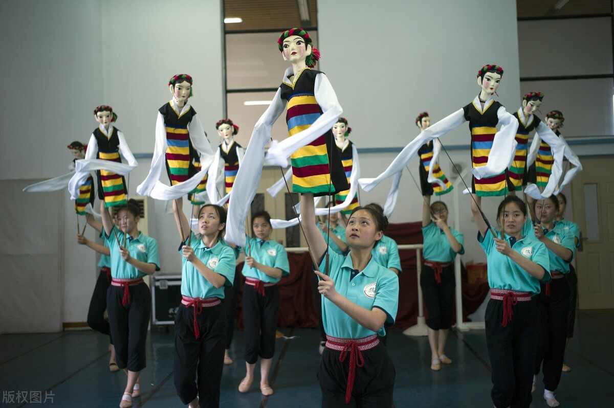 14-16岁的孩子撒谎，改变三方面，孩子诚实让家长开心