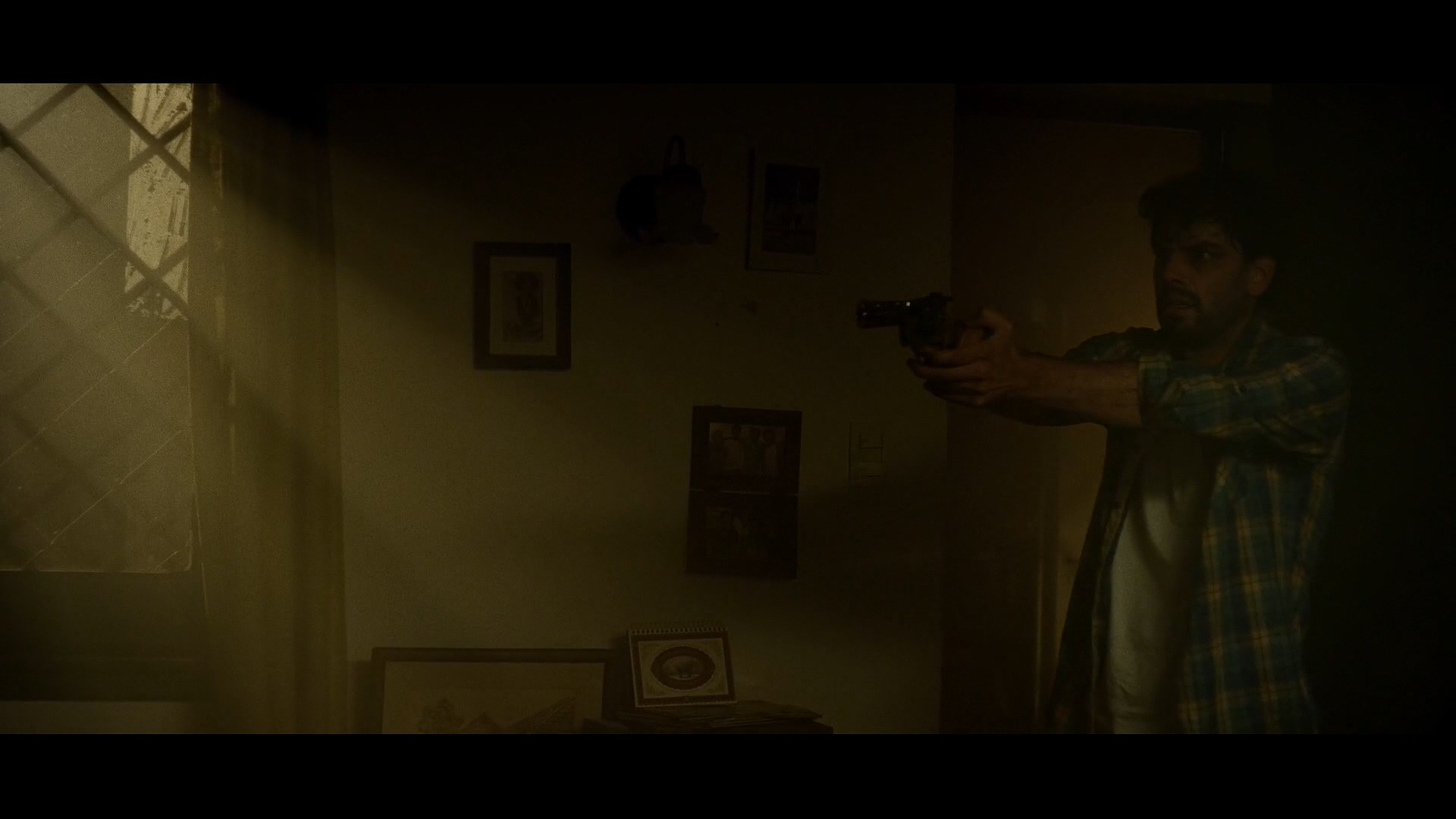 邻居天天半夜装修,邻居大半夜装修吓到了孩子