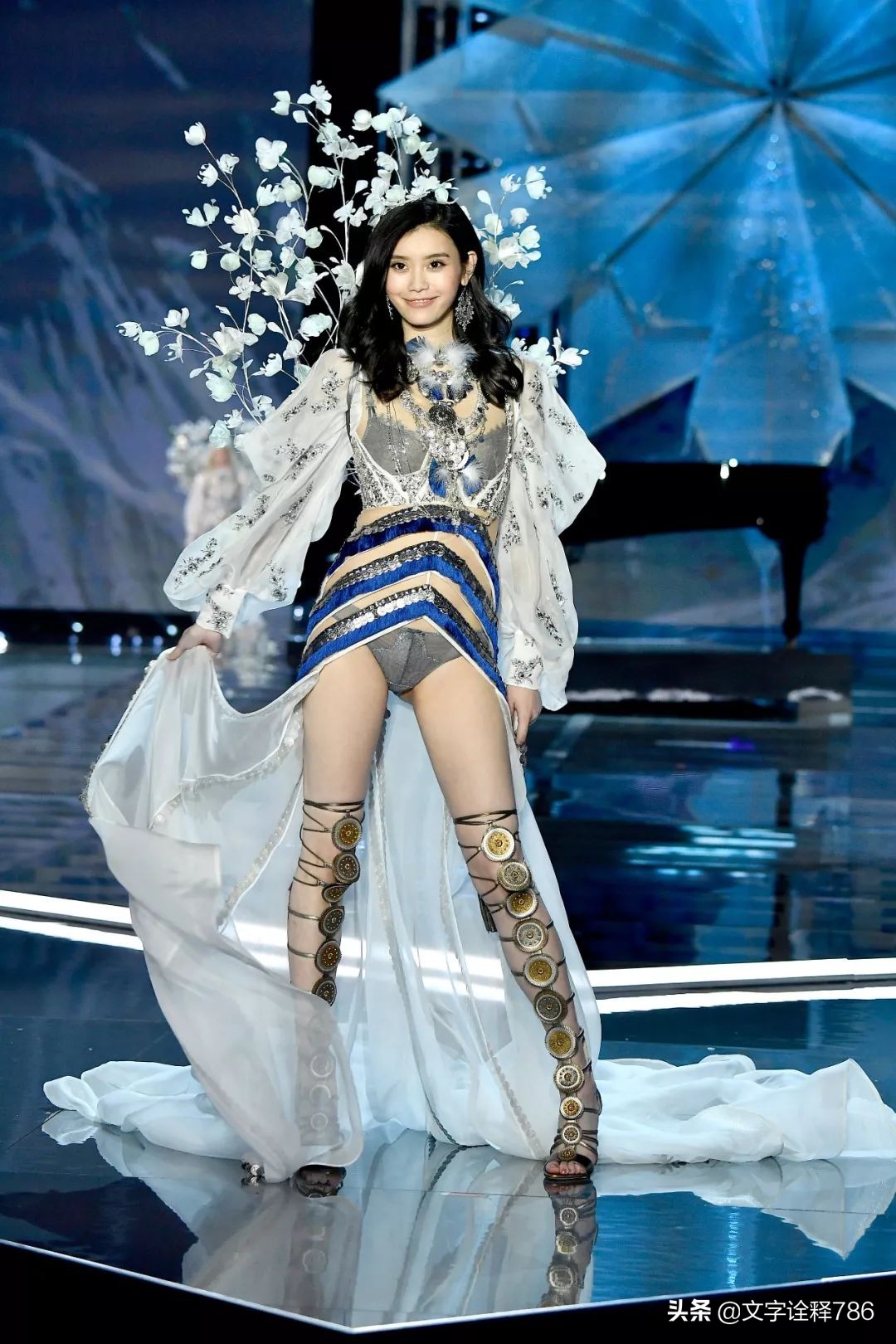 何猷君奚梦瑶维密摔跤,奚梦瑶维密秀摔跤视频