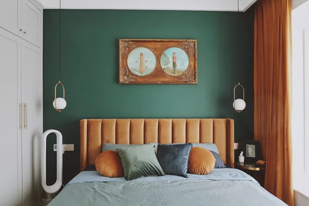 打造舒适的卧室,卧室床头选什么材质