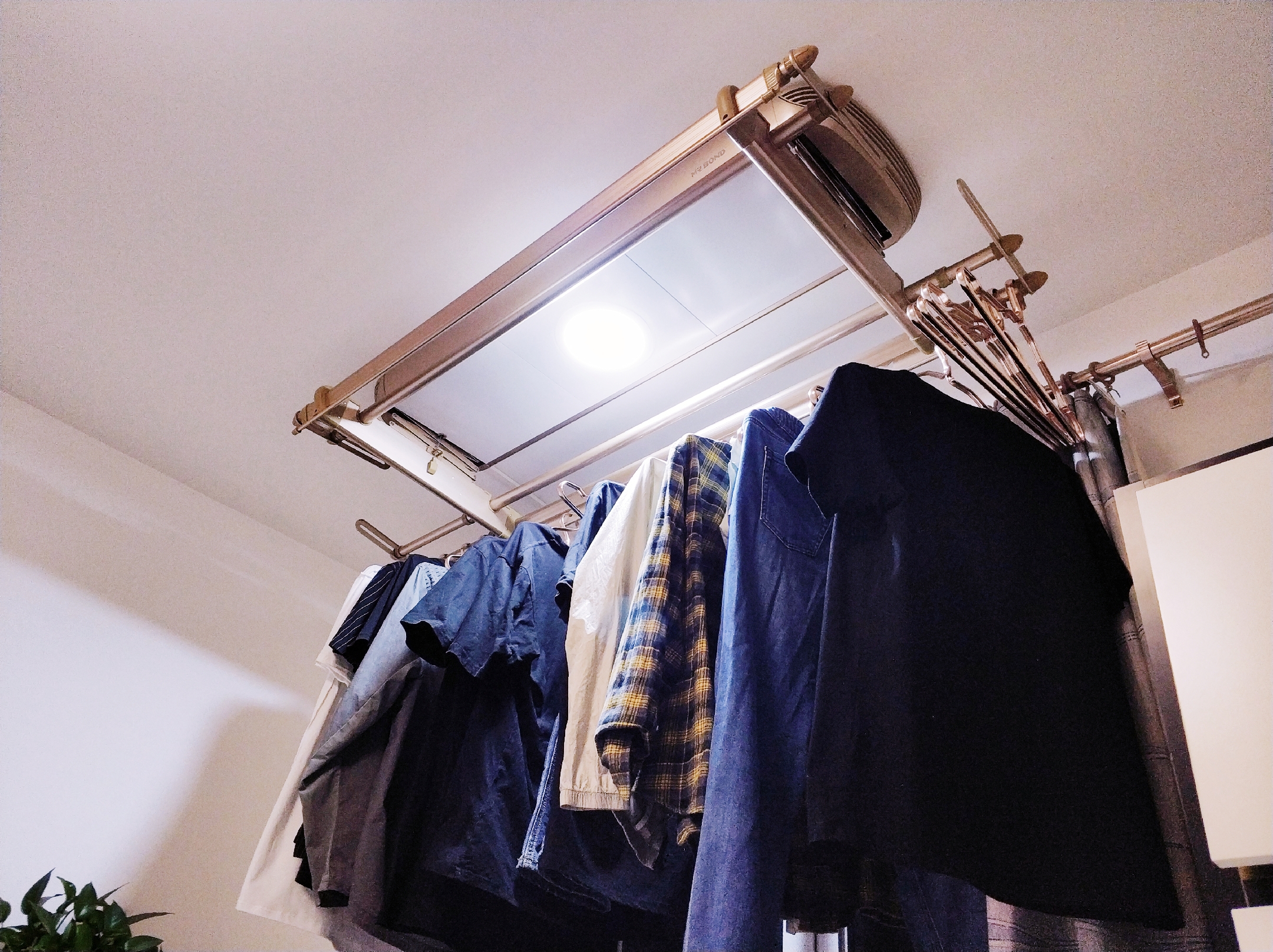 阳台晾衣神器节省空间,节省空间晾衣设计