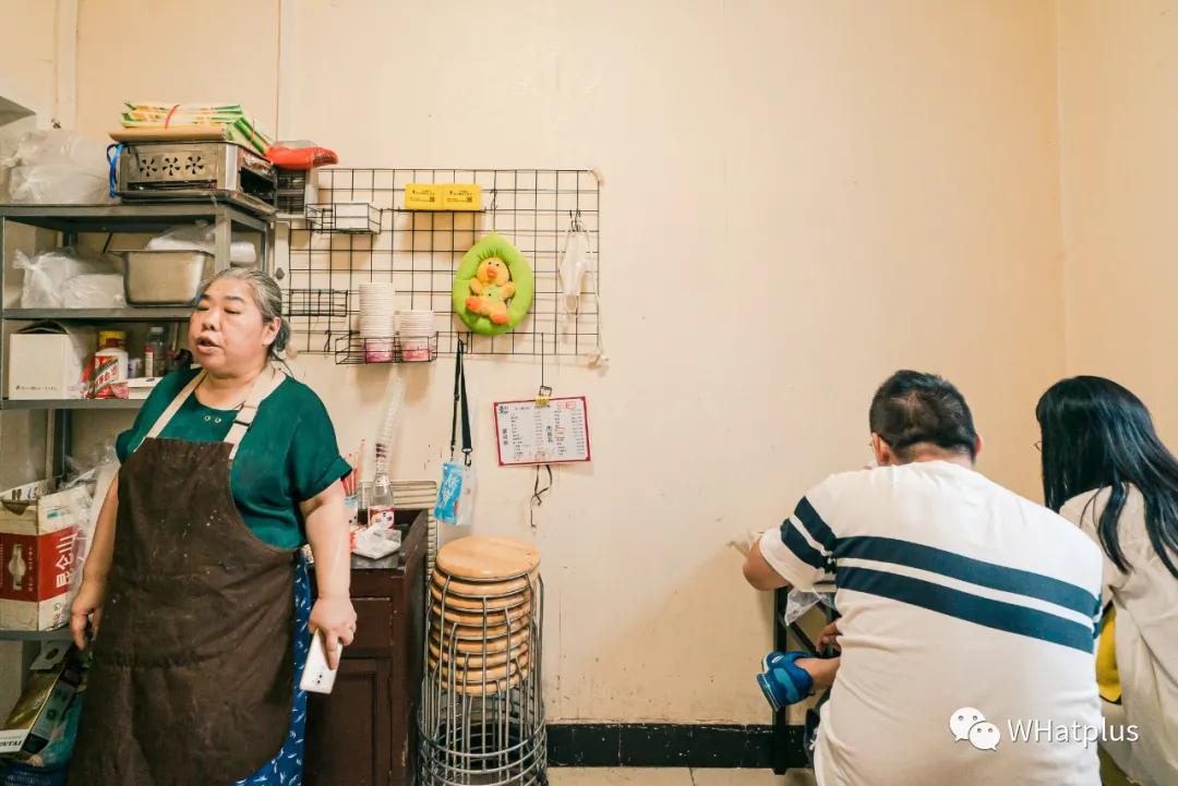 只有3张桌子的小破店，竟然把烧烤做得像米其林3星