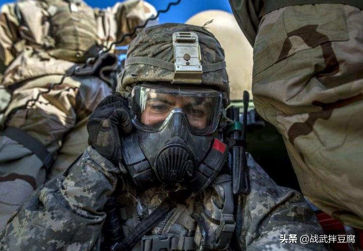 雅芳m50防毒面具的官网,m50防毒面具加上四目夜视仪