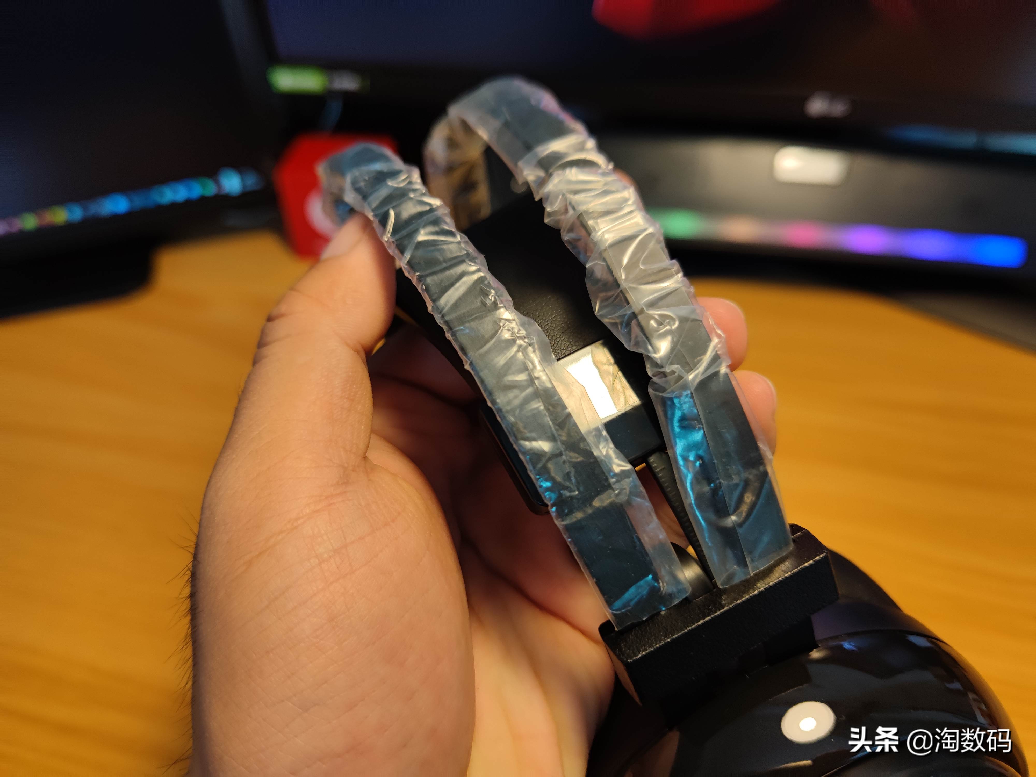 拆验声卡辩真身：￥49元因丑贬值虚拟7.1声道游戏耳麦，爆拆验票