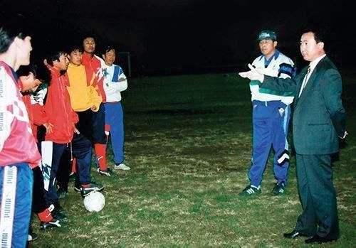 王健林栽在足球上，2年投入35亿未获股权，万达不再支持一方