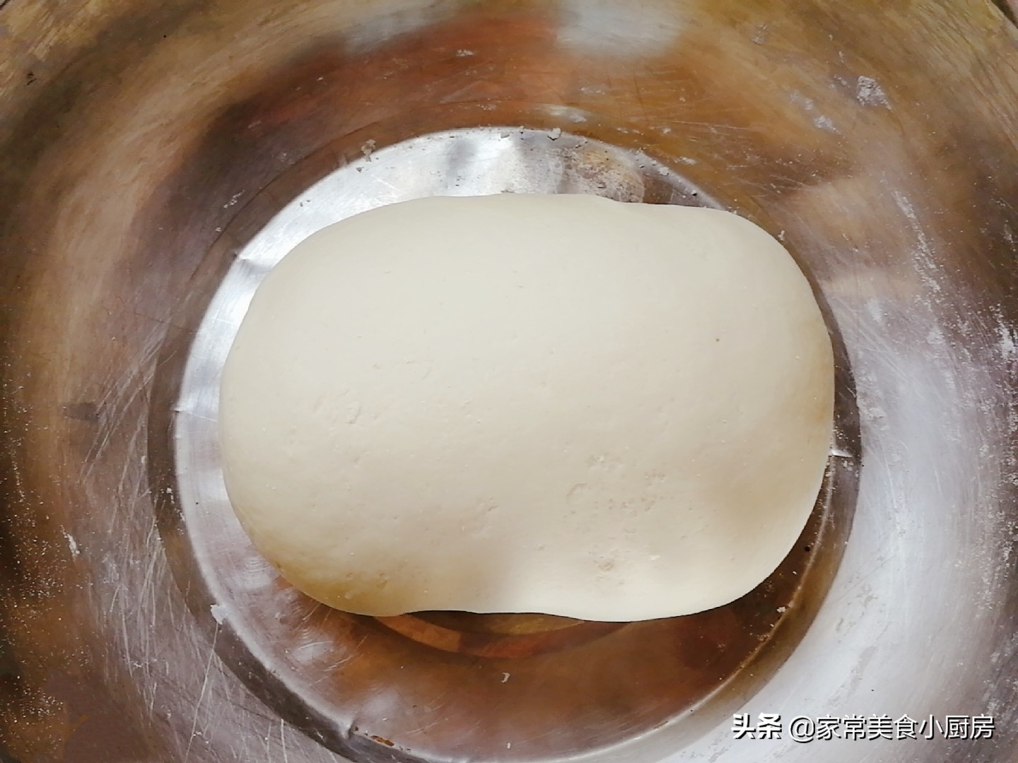 戗面馒头怎么做的光滑,教你做戗面馒头