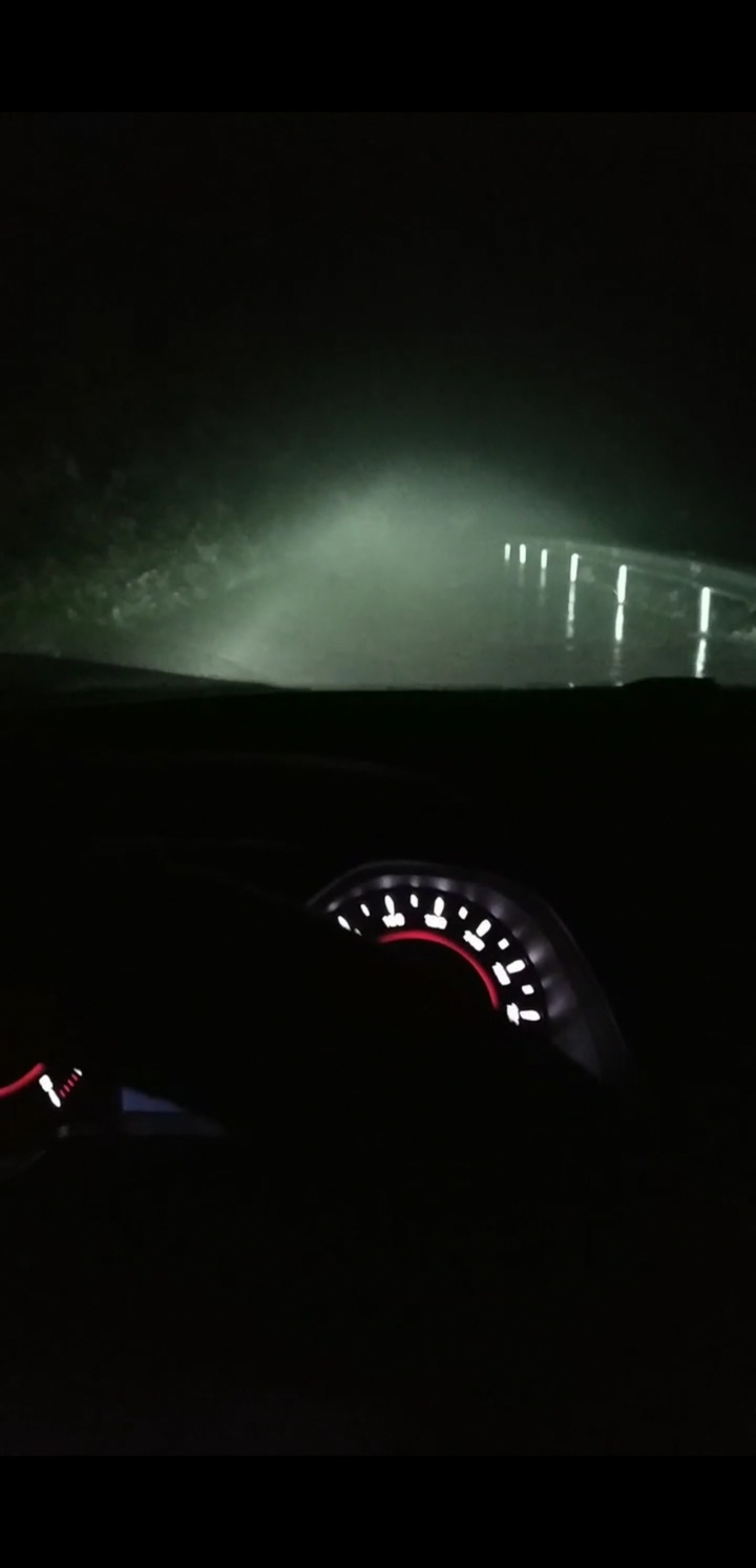 氙气灯led灯激光灯区别,汉雷氙气灯有5000k的吗