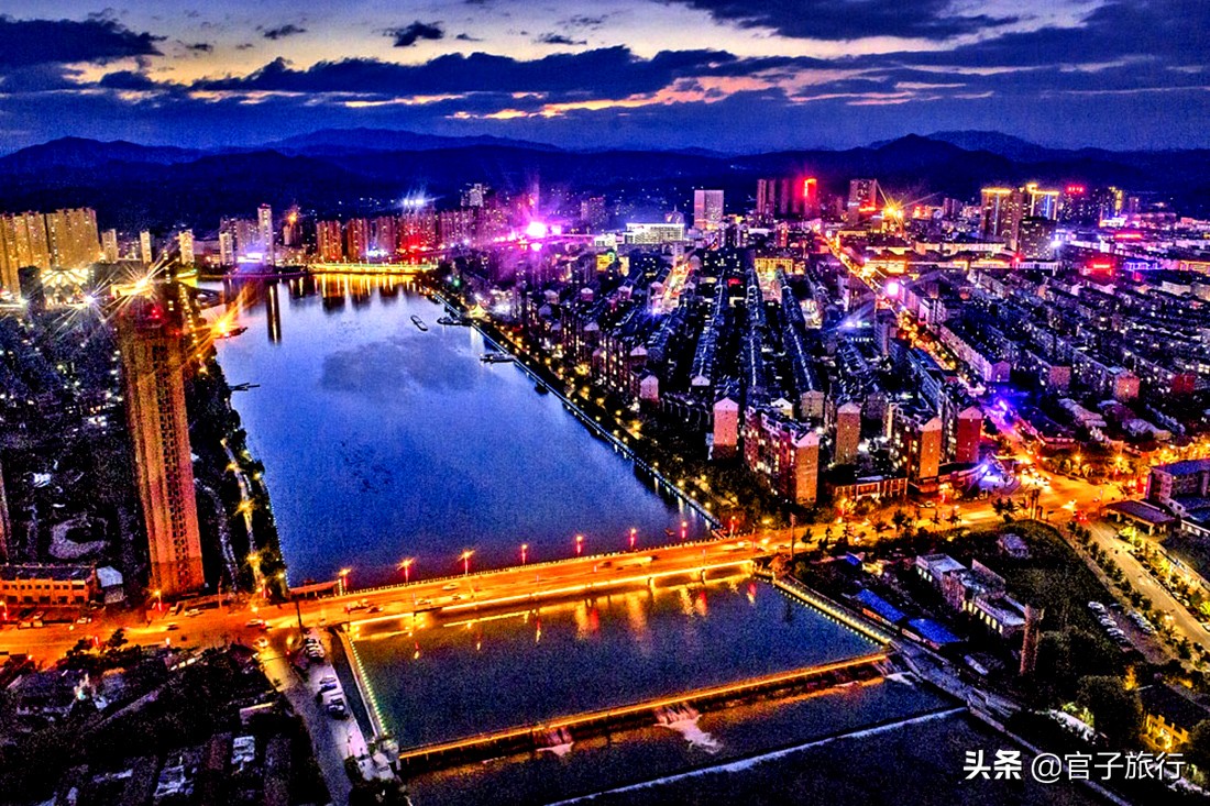 上帝视角俯瞰人类,上帝视角俯瞰地球