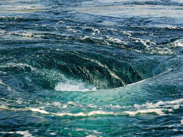 挪威迷人的峡湾,挪威海岸大漩涡