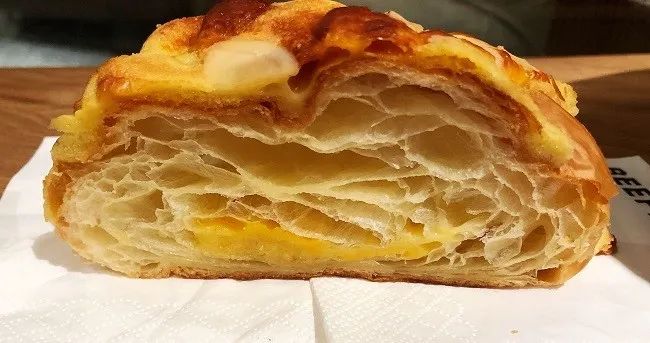 到全国最大的面包店，感受不要脸；吃牛角包之神，练习翻白眼