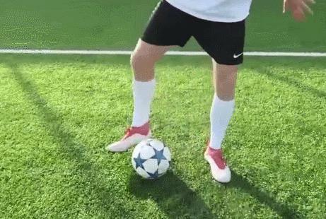 论骚只服最后这招，学会了就是球场最靓的仔