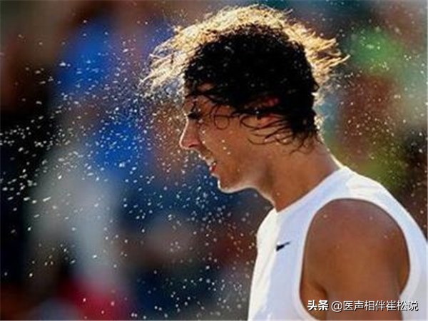 感冒引起的发烧有几个特点,感冒为什么会发高烧就好了