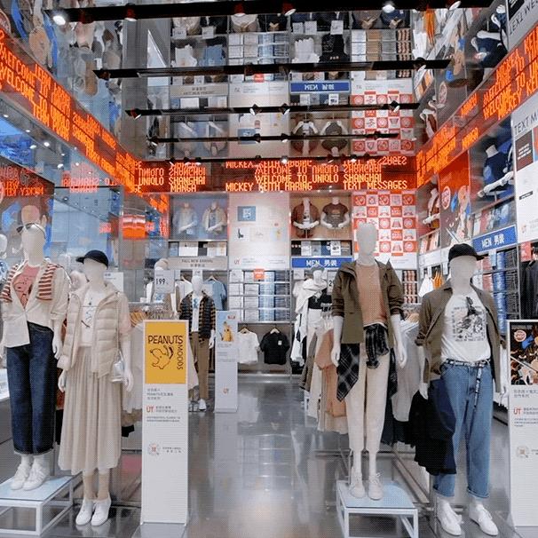 优衣库成功被圈粉,优衣库kaws联名遭疯抢