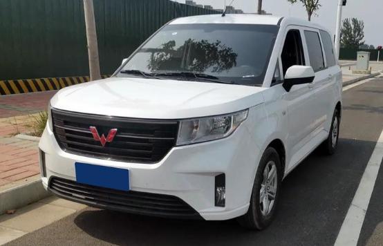 上汽通用五菱汽车五菱宏光,上汽五菱宏光plus