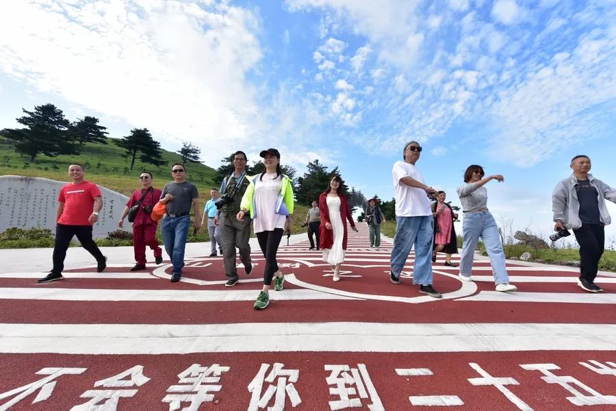 景点山楂树之恋,相约百里荒