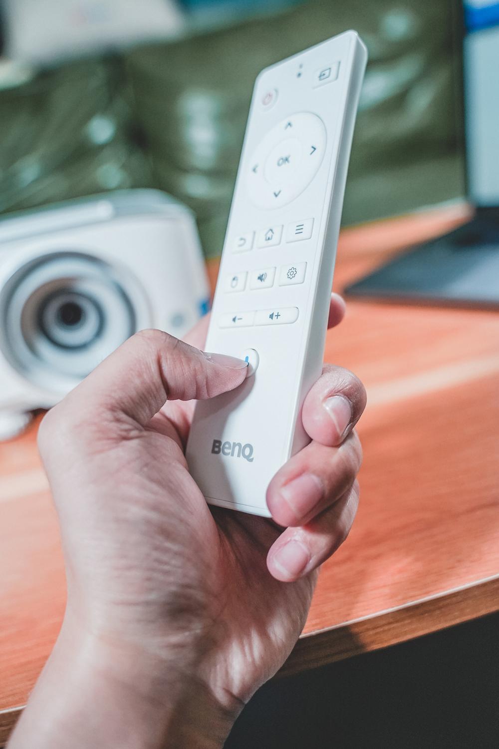 1024x768明基投影仪颗粒感测评,明基i706投影仪评测