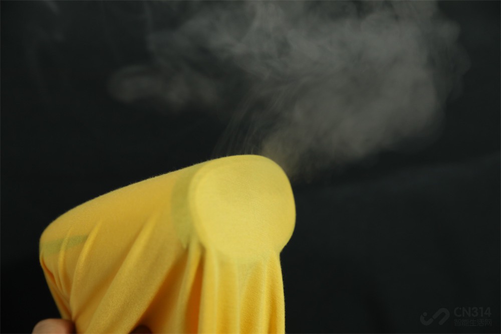 “后浪”的秋衣——自发热内衣好穿吗?亲试穿+四轮测评为你揭晓