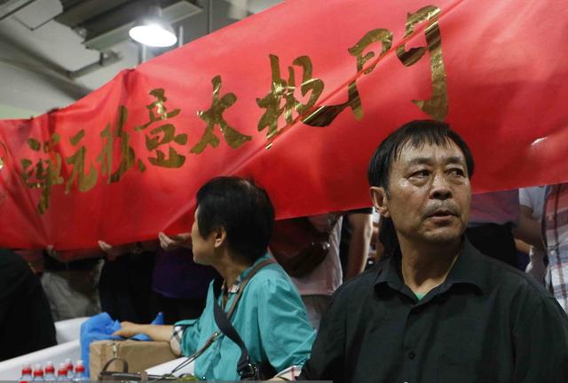 马保国称14岁抡120斤刀，网友：比关羽80斤重，只比李元霸800斤少