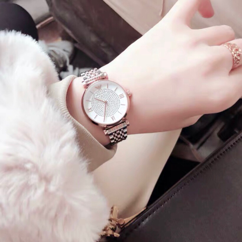 独特腕表彰显魅力,时尚设计方式贴近潮流的腕表