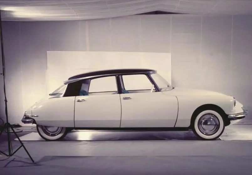 法系豪华ds9,法系高端ds9前驱的吗