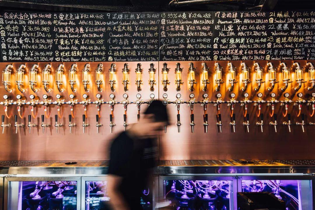 外国人喝中国精酿,外国人喝的真正的精酿