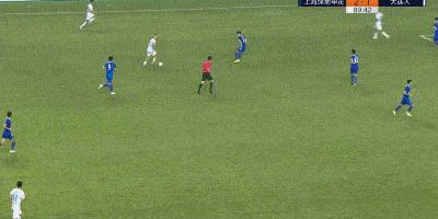 还是裁判!大V质疑深沪战判罚尺度怒怼足协说一套做一套