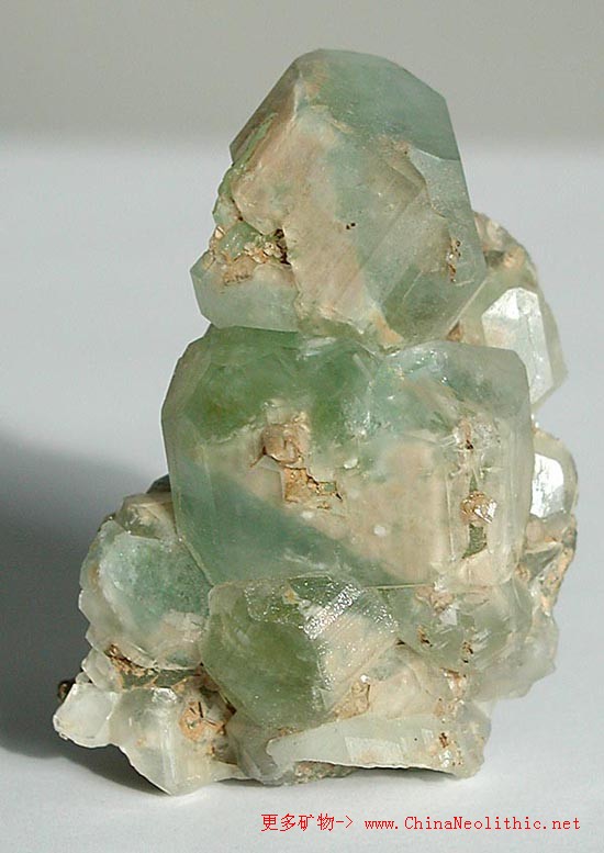 各地玉石的鉴别与特征,玉石的种类及特征及鉴别方法