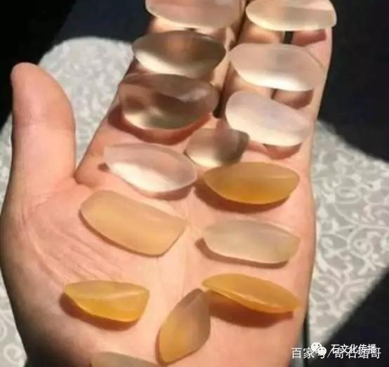 新疆精品金丝玉原石图片,金丝玉何为精品