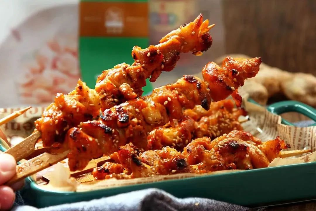 这家炸串店开了二十多年,门前天天排长队,老洛阳人最惦记