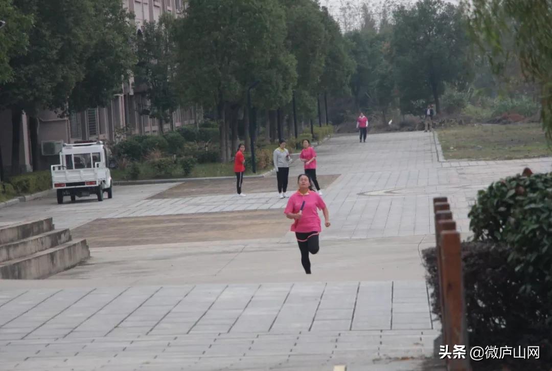 庐山市上汤温泉200余名员工齐聚，上演精彩对决