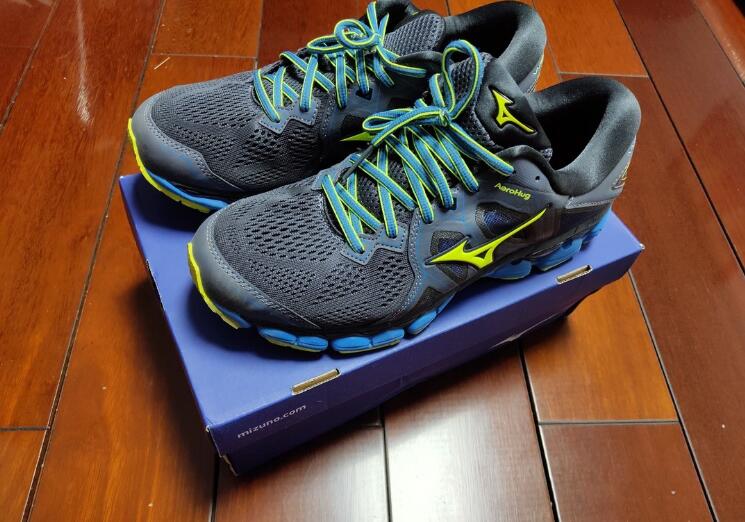 200左右入门耐操跑鞋推荐,特步跑鞋国产入门跑鞋最佳推荐