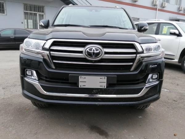 16款丰田陆巡5700,沙漠之鹰途乐