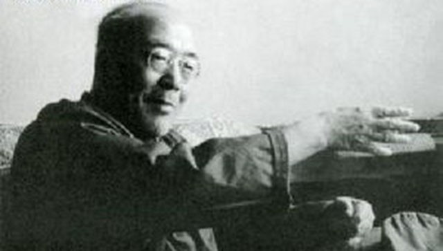 韩练成被告发是*产党共**，他急中生智，一番话让蒋介石打消怀疑