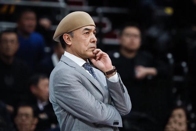 阿尔斯兰和阿迪娜是什么关系,阿尔斯兰母亲