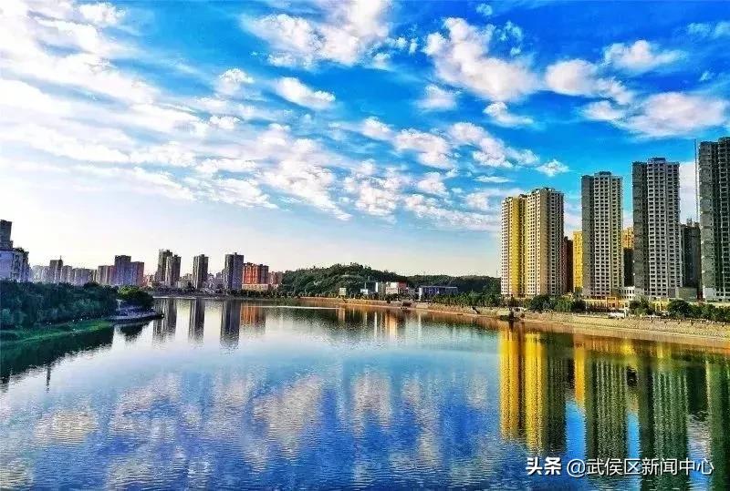 四川省重点发展的三个区域 (四川未来15年后的发展规划与布局)