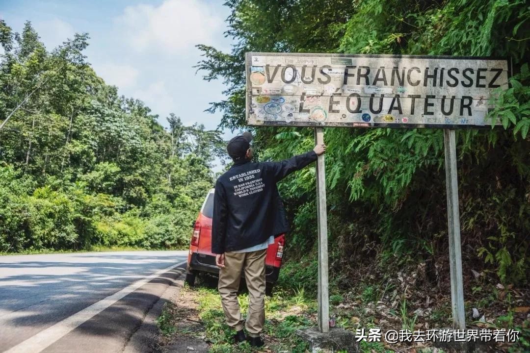 三个人一辆面包车环游世界,3个小伙开面包车