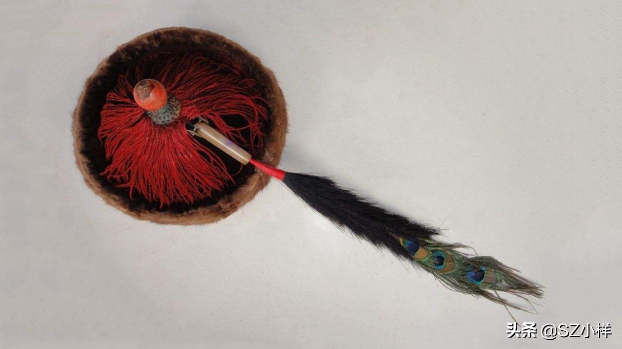 轻盈飘逸的羽毛,承载厚重的文化,演绎珠宝界永不落幕的时尚经典