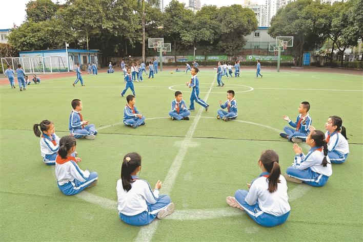 小学生课间10分钟新玩法,深圳小学生课间10分钟