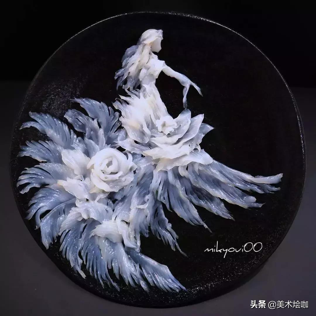 这是家里有矿吗,用三文鱼作画也能美到爆